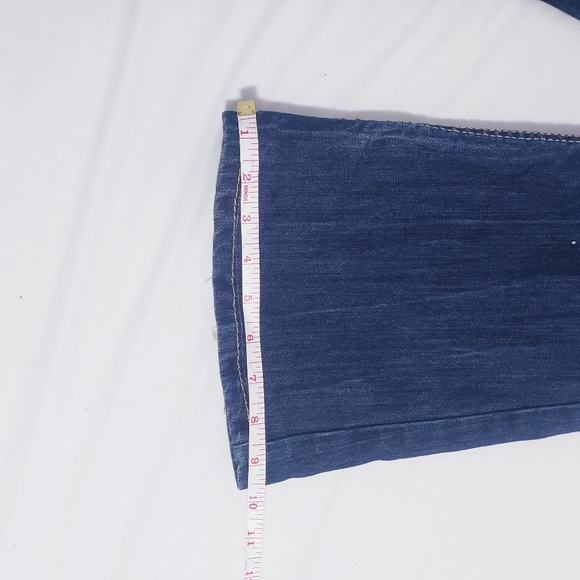 Ariya Jeans Bell Bottom Flare Low Waisted Y2K Jeans - Picture 12 of 14